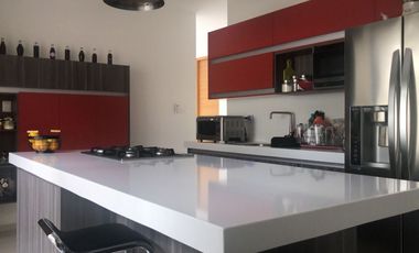 Casa en Venta en Fracc. Alto Lago Residencial de 4 habitaciones