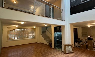 Casa en Venta en Terrazas, Col. Tequis, a unos pasos del colegio de contadores.