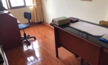 CERCADO DE LIMA VENDO CASA CON VISTA A PARQUE