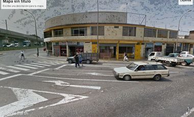 Venta terreno en esquina en la Avenida T. Marsano con Surco
