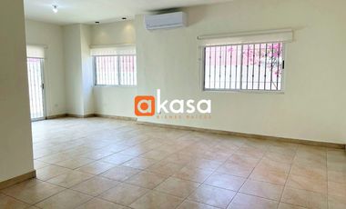Casa en Renta en Fraccionamiento Privada Acueducto, Santa Catarina, UDEM.
