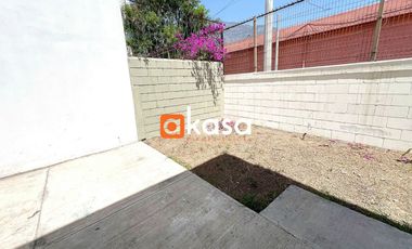 Casa en Renta en Fraccionamiento Privada Acueducto, Santa Catarina, UDEM.