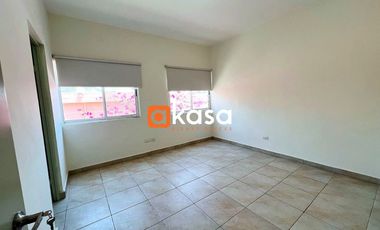 Casa en Renta en Fraccionamiento Privada Acueducto, Santa Catarina, UDEM.