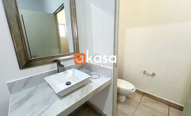 Casa en Renta en Fraccionamiento Privada Acueducto, Santa Catarina, UDEM.