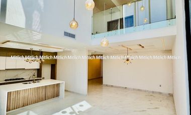 CASA EN VENTA  FRACC. ALTOZANO $5,520,000.