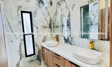 CASA EN VENTA  FRACC. ALTOZANO $5,520,000.