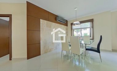 Apartamento Amoblado de 3 Habitaciones en Planta Baja en Urb. La Riviera con Patio y Muebles Exclusivos