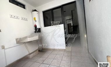 CASA EN RENTA, REAL DE BUGAMBILIAS, 3 REC. 2 CON BAÑO, 3 AUTOS, AMUEBLADA, EQUIPADA
