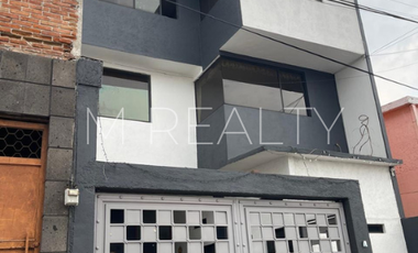 Casa en venta en Lomas de Valle Dorado