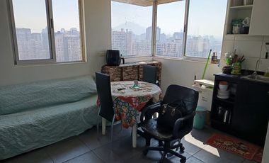 Se vende depto 2D, Serrano 611, Santa Isabel, Santiago