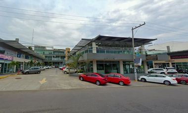 Local en Renta en Plaza Veleros climatizado y con mezzanine, Alvarado Ver