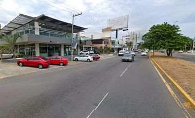 Local en Renta en Plaza Veleros climatizado y con mezzanine, Alvarado Ver