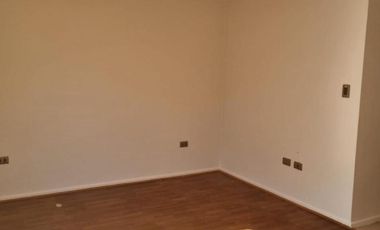 SE VENDE CASA CON EXCELENTE UBICACION COMERCIAL
