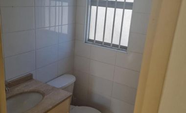 SE VENDE CASA CON EXCELENTE UBICACION COMERCIAL