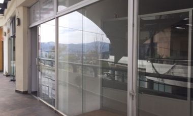 LOCAL COMERCIAL U OFICINA EN RENTA , 30 M2, EN CENTRO COMERCIAL SOBRE AVDA. TOLUCA