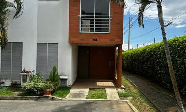 VENTA DE CAS EN CONDOMINIO EL PINO, JAMUNDI (VALLE)