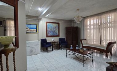 ¡Vendo Casa en Urdesa Central Sector Colegio Santo Domingo de Guzmán!