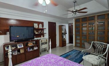 ¡Vendo Casa en Urdesa Central Sector Colegio Santo Domingo de Guzmán!