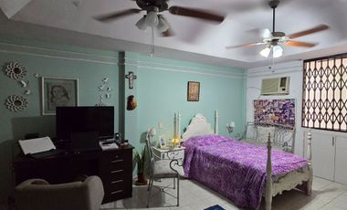 ¡Vendo Casa en Urdesa Central Sector Colegio Santo Domingo de Guzmán!