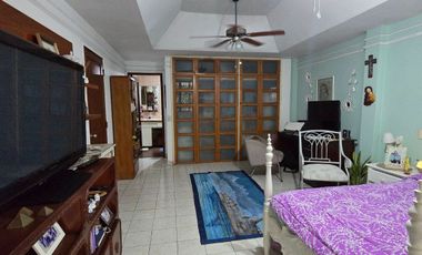 ¡Vendo Casa en Urdesa Central Sector Colegio Santo Domingo de Guzmán!