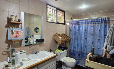 ¡Vendo Casa en Urdesa Central Sector Colegio Santo Domingo de Guzmán!