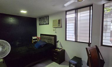 ¡Vendo Casa en Urdesa Central Sector Colegio Santo Domingo de Guzmán!