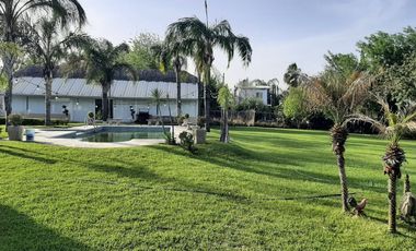 QUINTA EN VENTA EN CADEREYTA JIMENEZ NUEVO LEON, ZONA FRACC PRIVADO REAL DE PALMAS, TERR 2300 m2, A 10 MINUTOS DE AV ELOY CAVAZOS Y C JUAREZ SAN MATEO