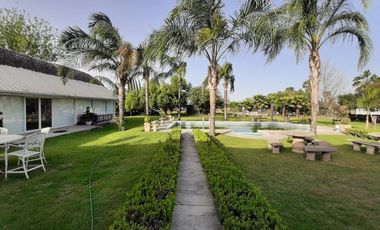 QUINTA EN VENTA EN CADEREYTA JIMENEZ NUEVO LEON, ZONA FRACC PRIVADO REAL DE PALMAS, TERR 2300 m2, A 10 MINUTOS DE AV ELOY CAVAZOS Y C JUAREZ SAN MATEO