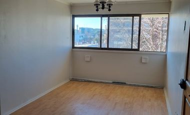 SE VENDE DEPARTAMENTO FRENTE PLAZA PINTO