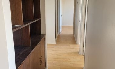 SE VENDE DEPARTAMENTO FRENTE PLAZA PINTO
