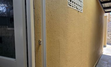 Vendo Casa de 4 Dormitorios c/u con Baño en Villa del Rey - Rey Carlos