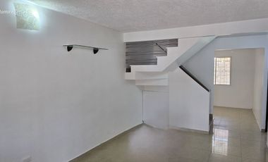 Vendo Casa de 4 Dormitorios c/u con Baño en Villa del Rey - Rey Carlos