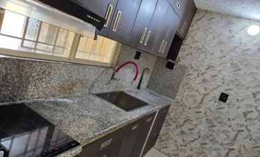Vendo Casa de 4 Dormitorios c/u con Baño en Villa del Rey - Rey Carlos
