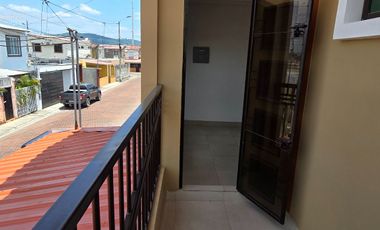 Vendo Casa de 4 Dormitorios c/u con Baño en Villa del Rey - Rey Carlos