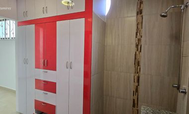 Vendo Casa de 4 Dormitorios c/u con Baño en Villa del Rey - Rey Carlos