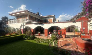 VENTA HERMOSA CASA EN XOCHIMILCO, STA CRUZ ALCALPIXCA, CDMX