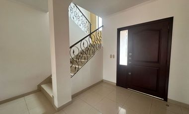 VENTA CASA ESTANCIAS DEL RIO SAMBORONDON