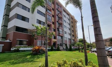Vendo Departamento 2 Dormitorios Urbanización San Sebastián frente CC El Dorado