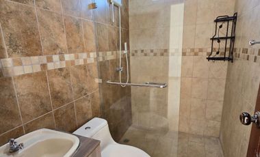 Vendo Moderna Casa en Ciudadela Guayacanes 2 Plantas en Sector Cerrado