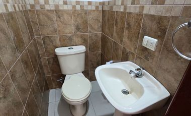 Vendo Moderna Casa en Ciudadela Guayacanes 2 Plantas en Sector Cerrado