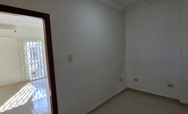 Vendo Moderna Casa en Ciudadela Guayacanes 2 Plantas en Sector Cerrado