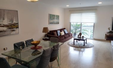 Departamento amoblado de alquiler en Los Ceibos, 3 dormitorios, ascensor.