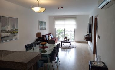 Departamento amoblado de alquiler en Los Ceibos, 3 dormitorios, ascensor.