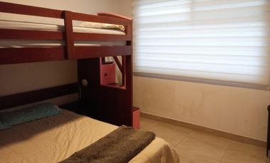 Departamento amoblado de alquiler en Los Ceibos, 3 dormitorios, ascensor.