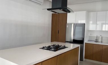 EN VENTA EXCLUSIVA RESIDENCIA CON ALBERCA PRIVADA EN PLAYA DEL CARMEN A 7 MINUTOS DE LA HERMOSA PLAYA XPU-HA