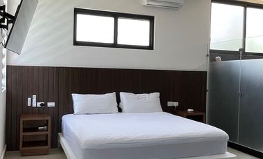 EN VENTA EXCLUSIVA RESIDENCIA CON ALBERCA PRIVADA EN PLAYA DEL CARMEN A 7 MINUTOS DE LA HERMOSA PLAYA XPU-HA