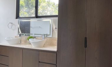 EN VENTA EXCLUSIVA RESIDENCIA CON ALBERCA PRIVADA EN PLAYA DEL CARMEN A 7 MINUTOS DE LA HERMOSA PLAYA XPU-HA