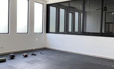 EN VENTA EXCLUSIVA RESIDENCIA CON ALBERCA PRIVADA EN PLAYA DEL CARMEN A 7 MINUTOS DE LA HERMOSA PLAYA XPU-HA