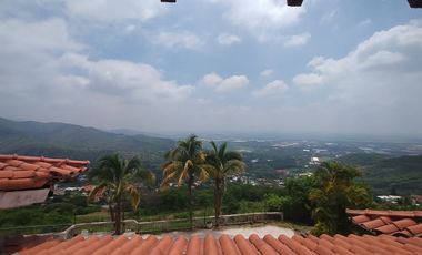 CASA EN VENTA EN COLINAS DE ARROYO HONDO