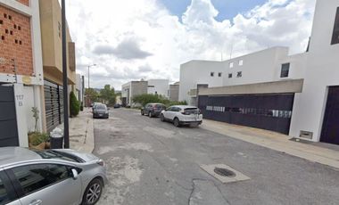 Magnífica y amplia casa en venta en Lomas de Tecnológico, San Luis Potosí.